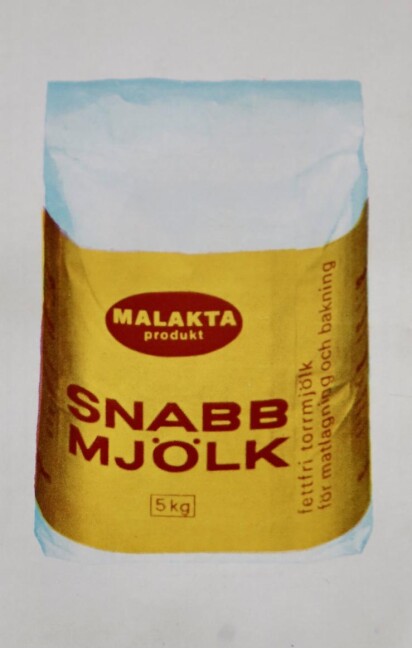 En papperspåse med texten Snabb mjölk 5 kg.