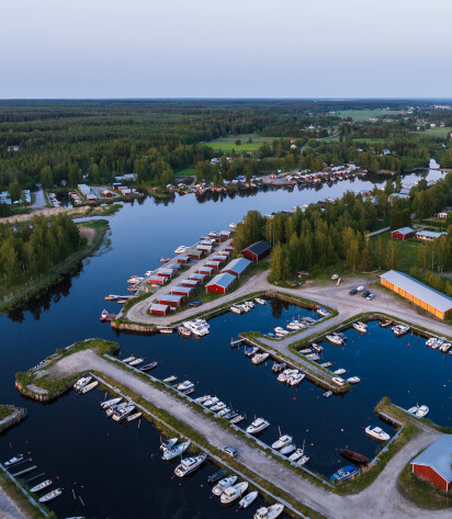 Dronarfoto Aminne hamn i Malax Christoffer Bjorklund